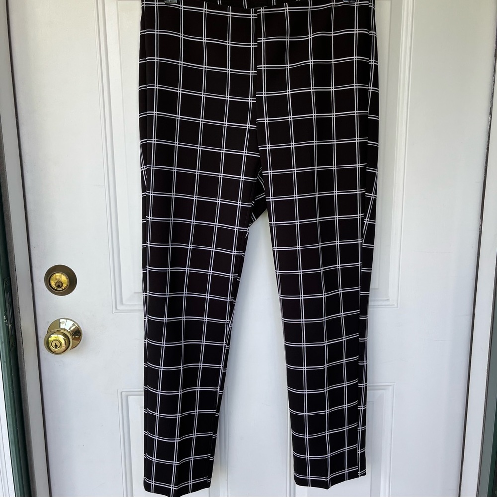 •Adrianna Papell• Pull On Skinny Pants Windowpane Plaid - Size 10